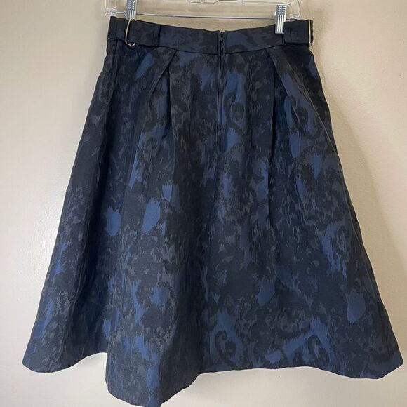 H&M | Medium| Fit and Flare Midi | Cotton| Navy blue| Black paisley print - Picture 8 of 11